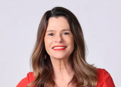 Portrait of Denise Alvarenga